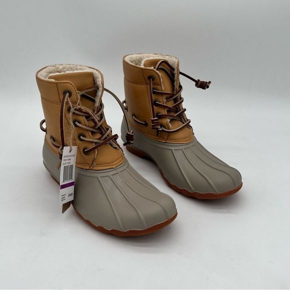 New in box! SEVEN7 Women’s Speyside Duck Boot Taupe (various sizes) - Picture 10 of 12